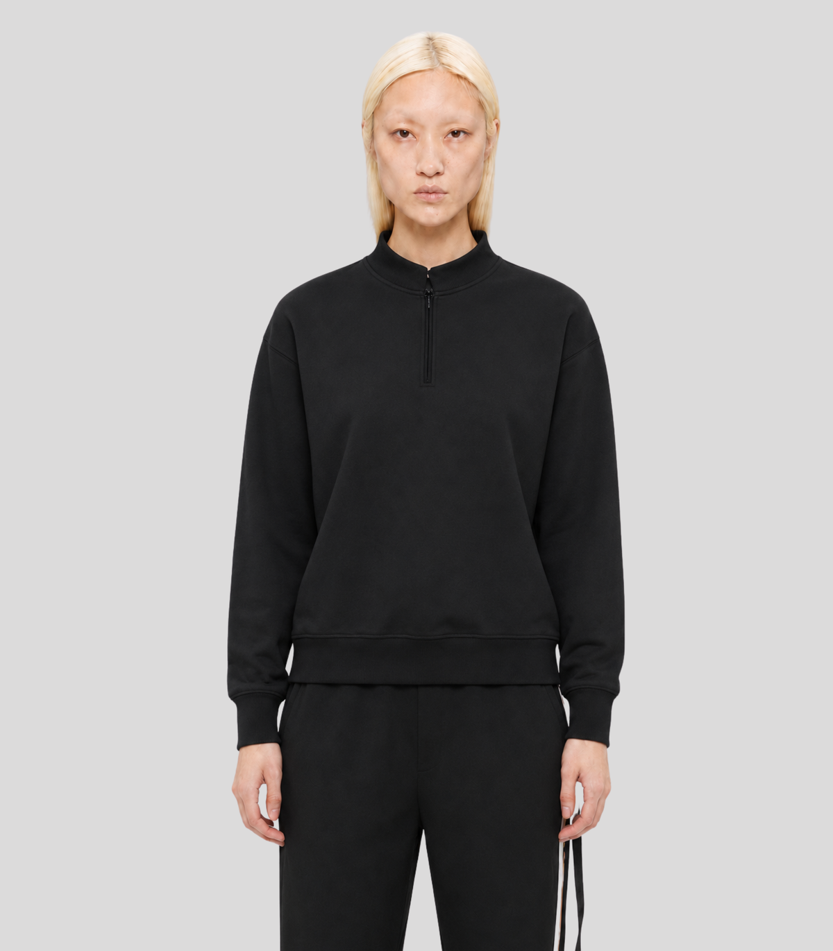 HOLAND Half-Zip Stand Collar Sweatshirt